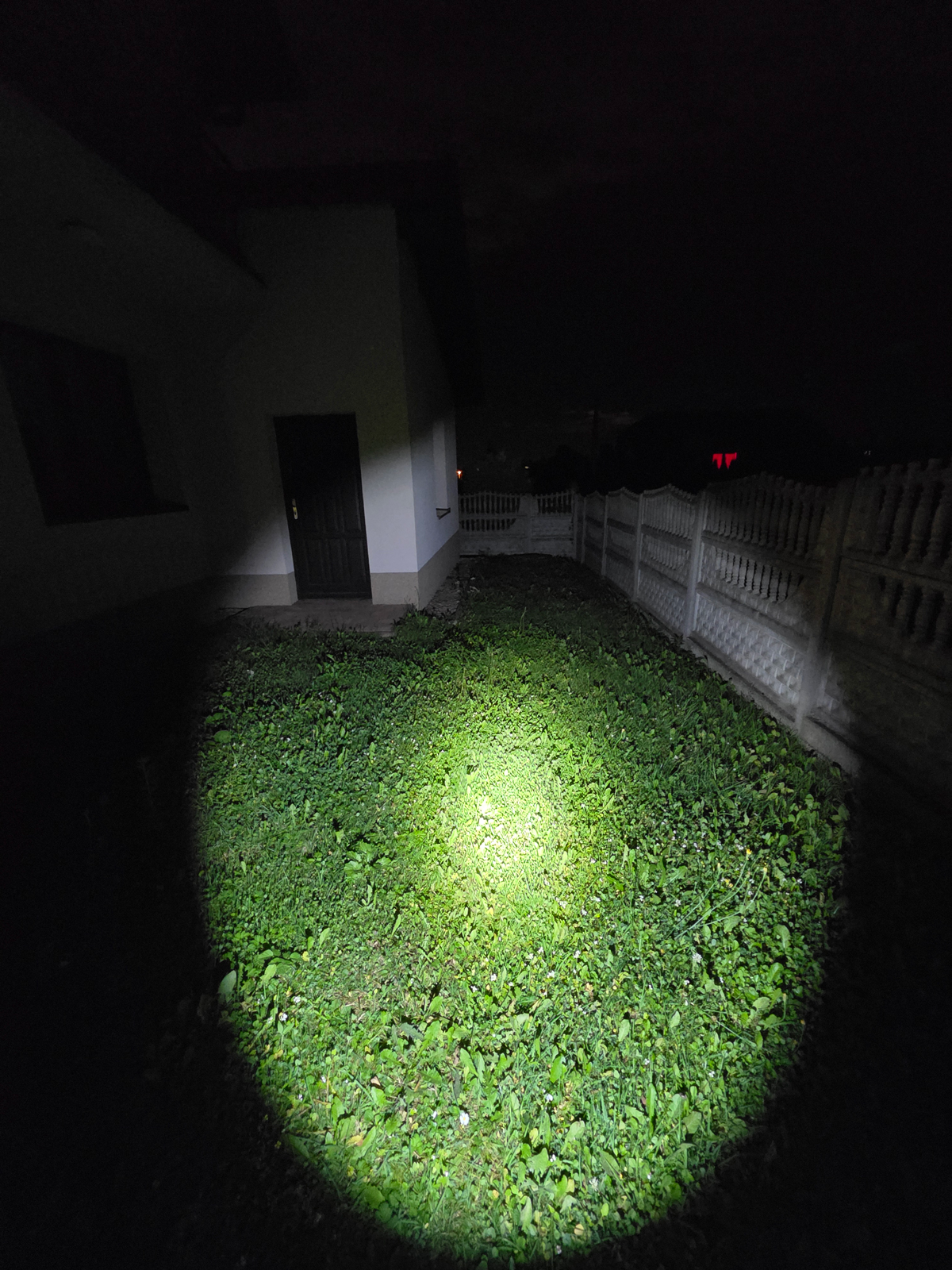 Tryb Medium - 400 lumenów